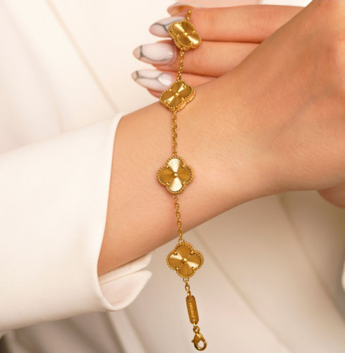 دستبند مستر کوالیتی ونکلیف طلایی با حک عیار