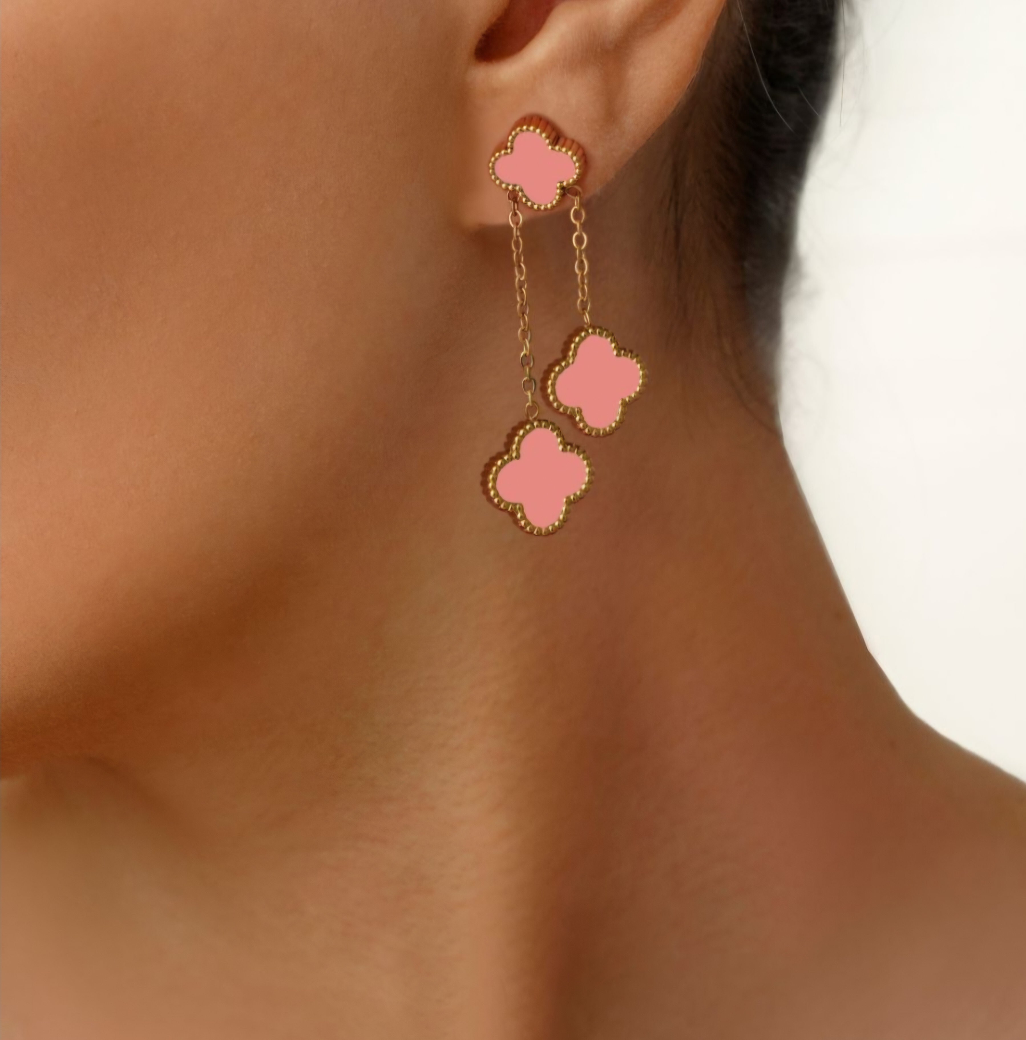 گوشواره ونکلیف آویز صورتی برند استیل