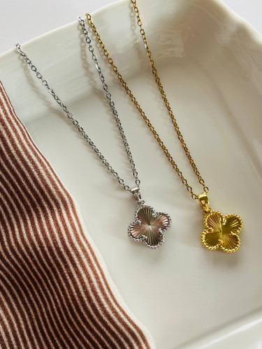 گردنبند تک گل ونکلیف برند استیل