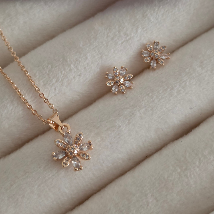 نیمست شکوفه نگیندار برند ysx و آبکاری طلا ۱۸ عیار، ضد حساسیت